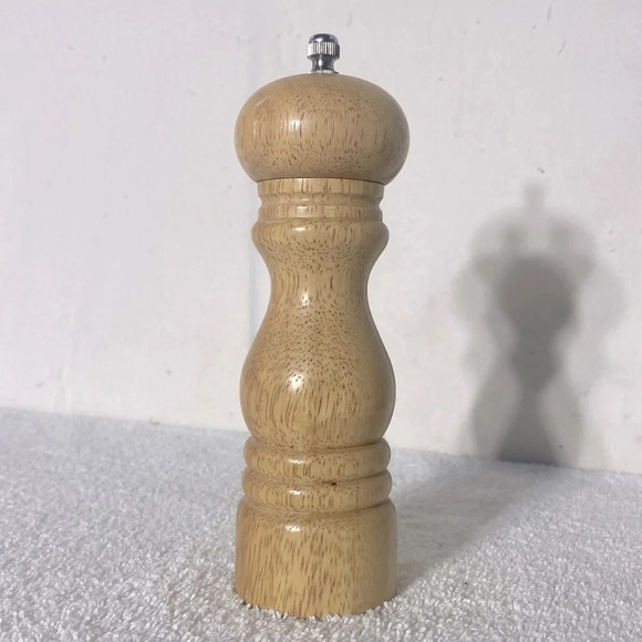 Vintage Wooden  Pepper Mill Pepper Grinder - Picture 3 of 9